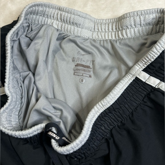 Nike running shorts - Picture 6 of 6